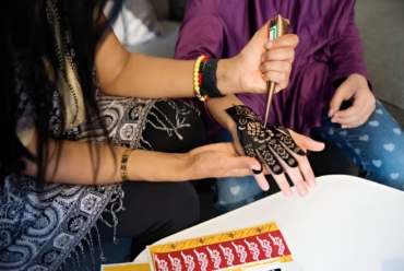 Back Hand Arabic Mehndi Design